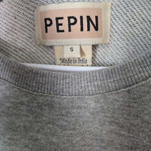 Pepin Sweatshirt V-Neck Cutout Distressed Grey Boho Chic Pullover Boho Sz S - Picture 3 of 4